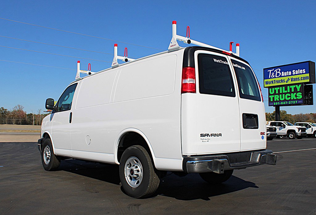 Used 2024 GMC Savana 2500 w/ Driver Convenience Package image 5