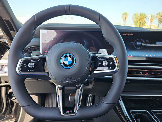 New 2025 BMW 750e xDrive image 18