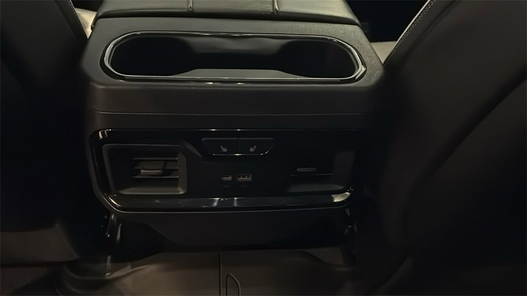 Used 2024 GMC Sierra 1500 AT4X image 21