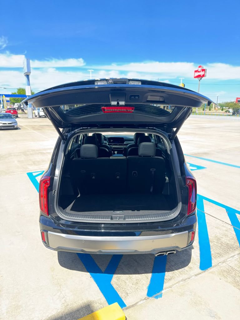 Used 2025 Kia Telluride S image 7
