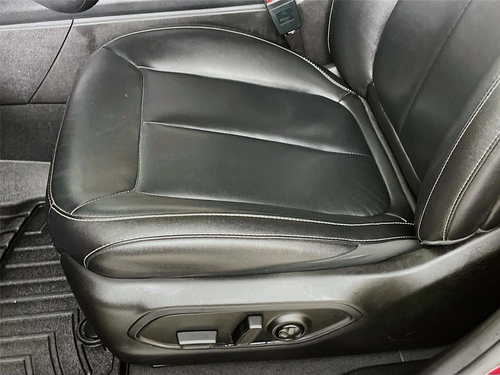 Used 2023 Jeep Grand Cherokee Limited image 21