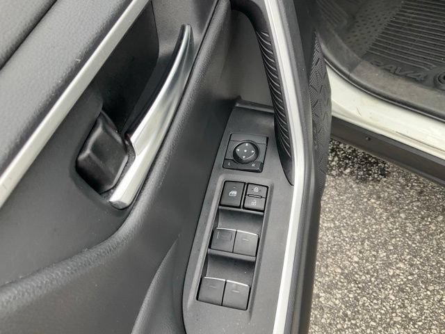 Used 2024 Toyota RAV4 XLE w/ Convenience Package FWD image 8