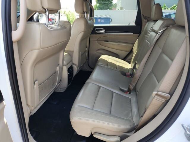 Used 2019 Jeep Grand Cherokee Limited AWD/4WD image 13
