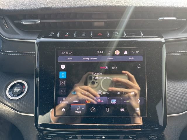 Used 2023 Jeep Grand Cherokee L Laredo image 17