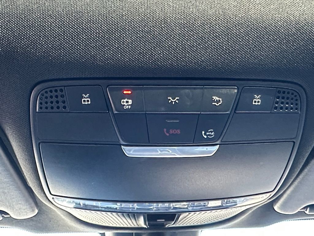 Used 2020 Mercedes-Benz GLC 300 4MATIC image 17