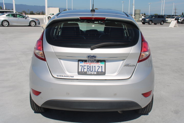Used 2014 Ford Fiesta Titanium FWD image 4