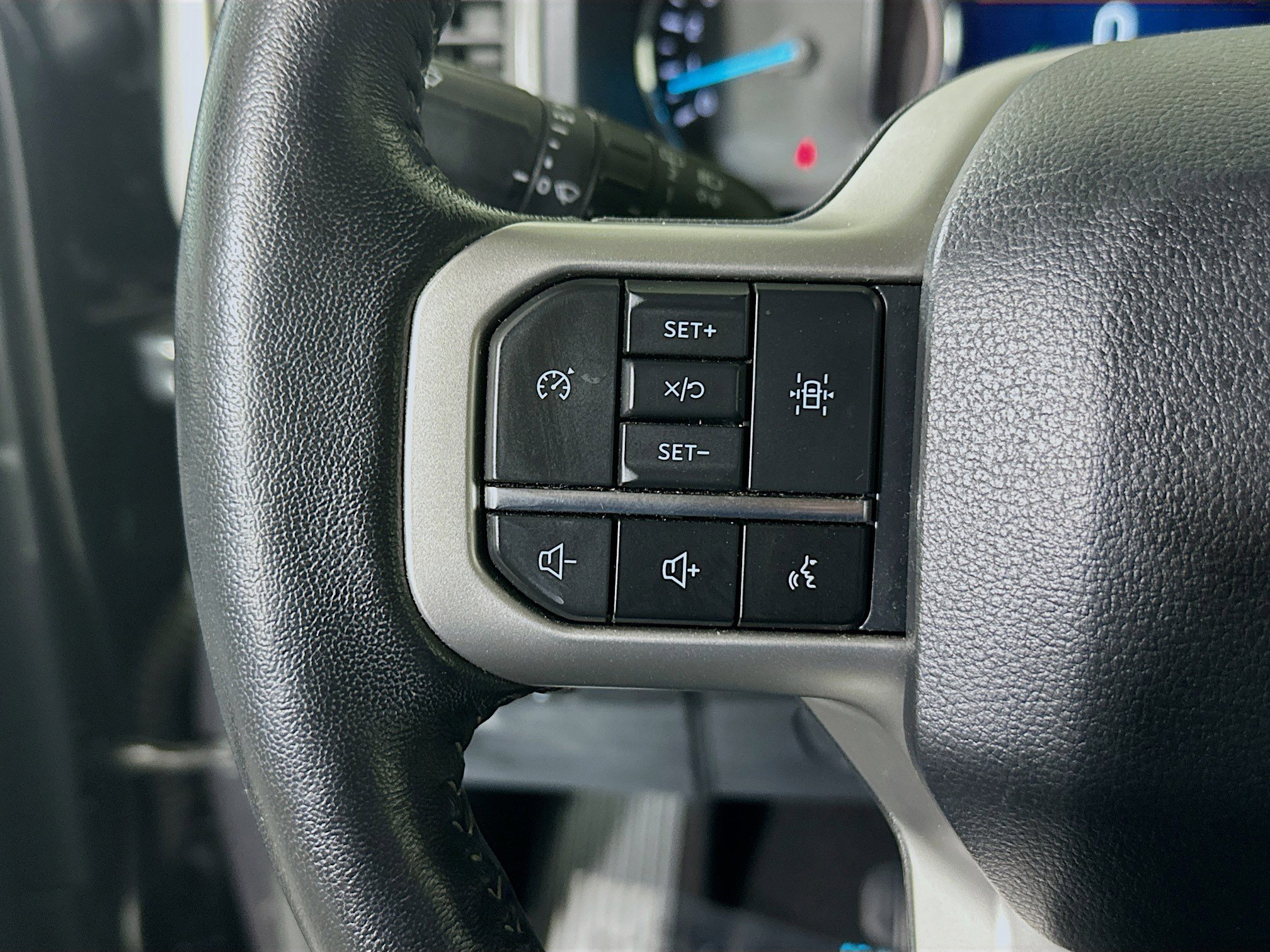 Used 2024 Ford Expedition Max XLT image 16