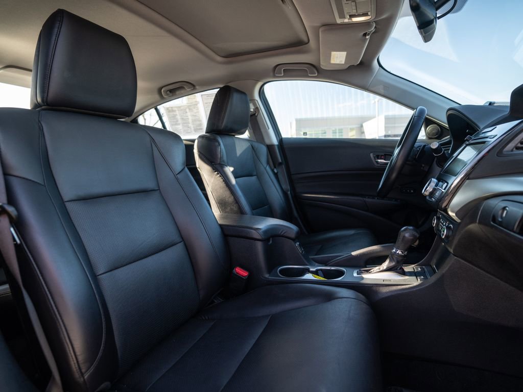 Certified 2018 Acura ILX w/ Premium Package image 19