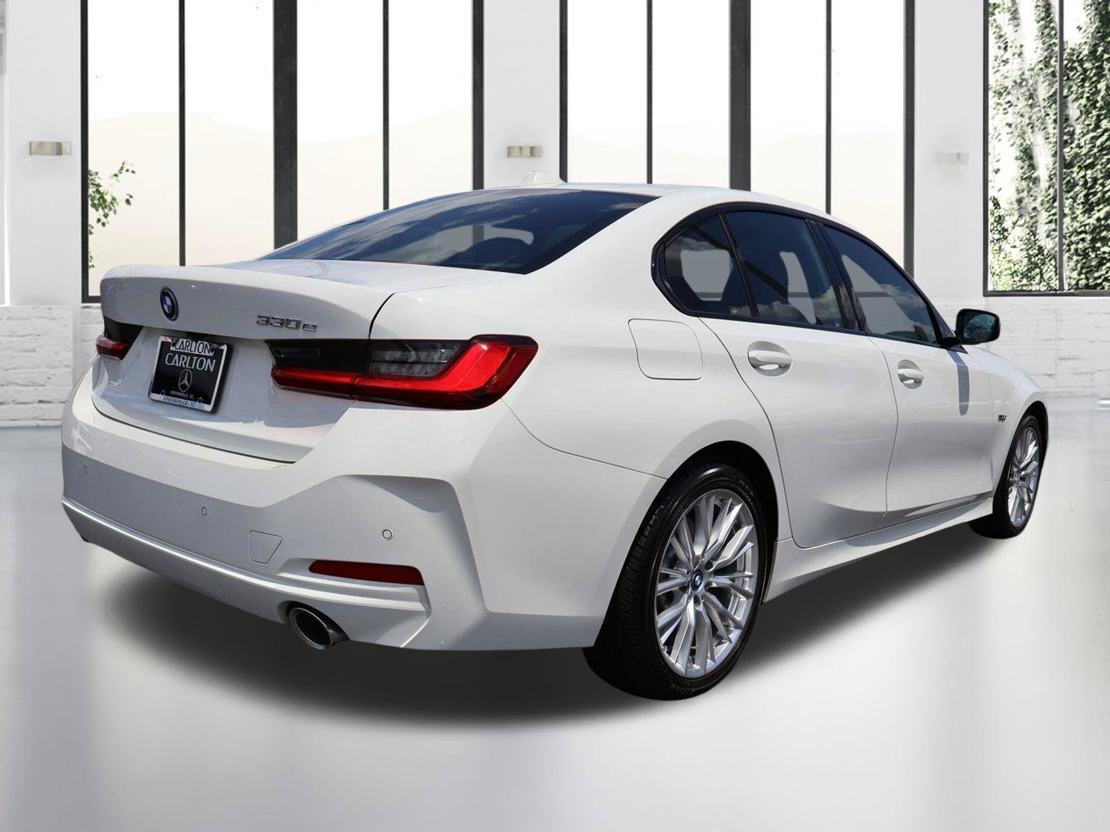 Used 2023 BMW 330e w/ Driving Assistance Package RWD image 5