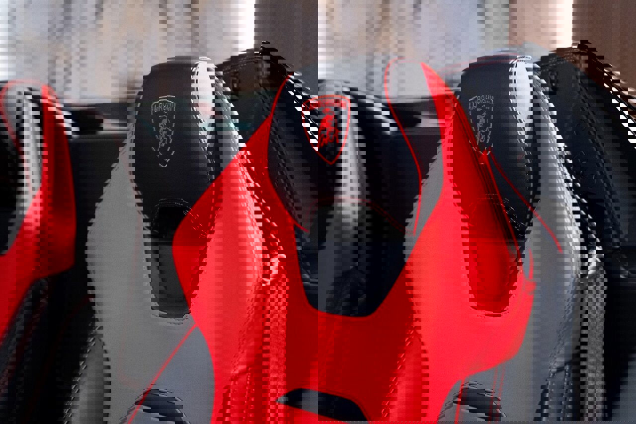 Used 2023 Lamborghini Huracan EVO image 7