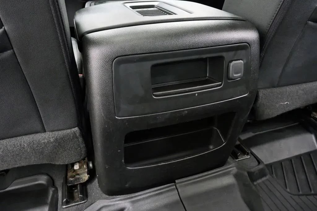 Used 2019 GMC Sierra 2500 SLT w/ Driver Alert Package AWD/4WD image 21