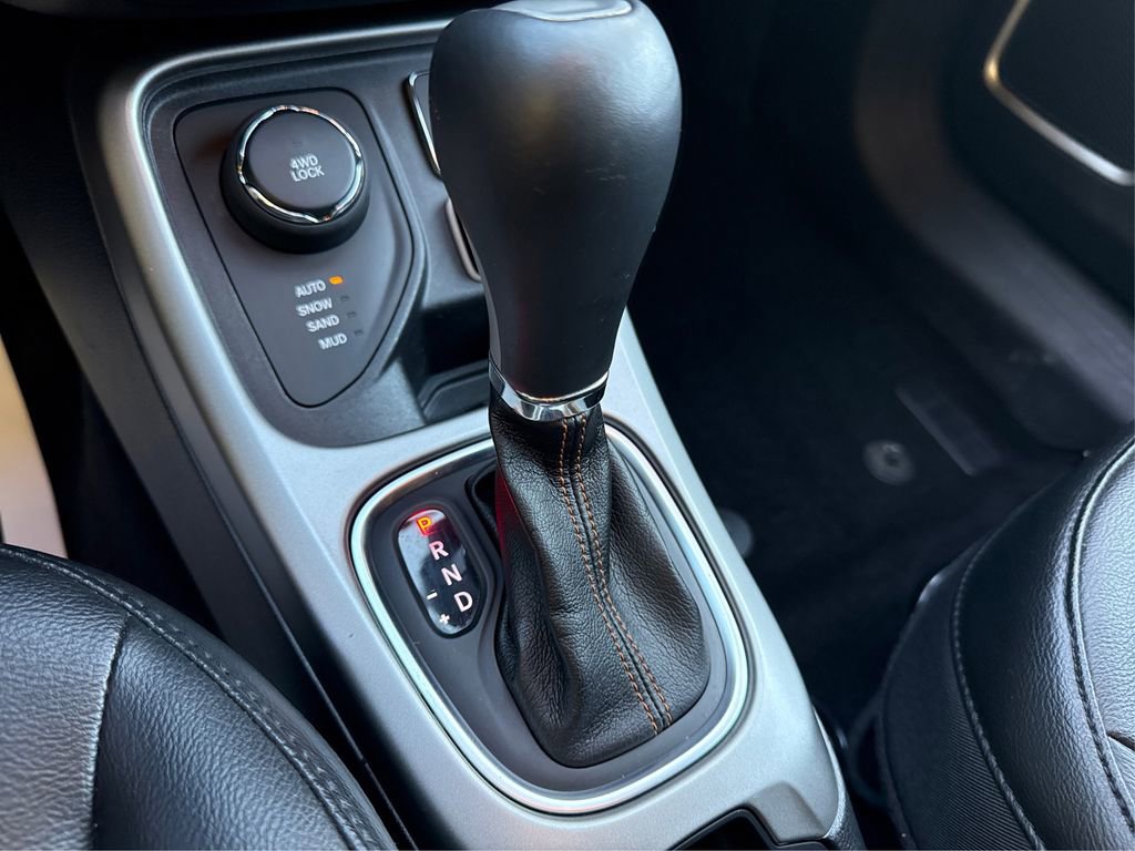 Used 2018 Jeep Compass Latitude w/ Cold Weather Group image 33