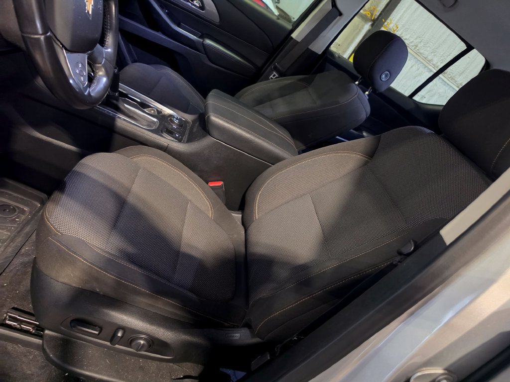 Used 2020 Chevrolet Traverse LT AWD/4WD image 6