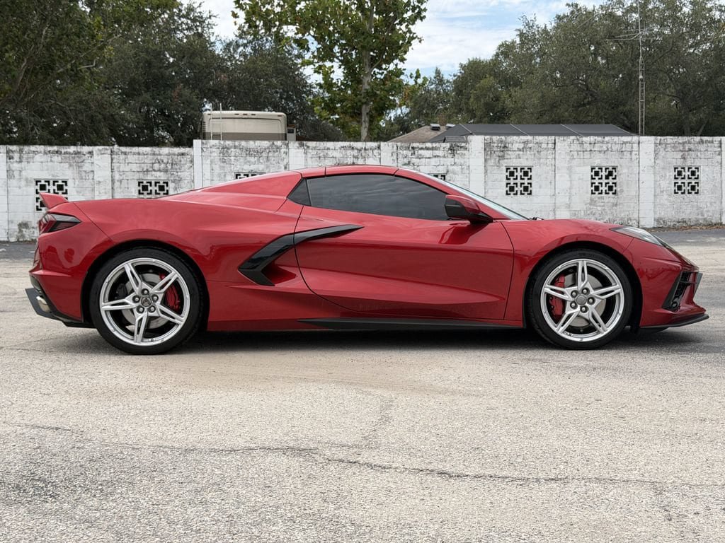 Used 2021 Chevrolet Corvette Stingray Preferred Conv w/ Z51 Performance Package RWD image 3