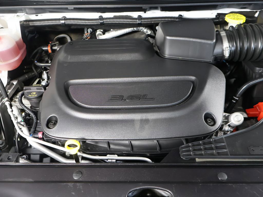 Used 2025 Chrysler Pacifica Select FWD image 21