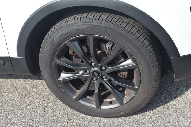 Used 2017 Ford Explorer XLT w/ Equipment Group 202A AWD/4WD image 11