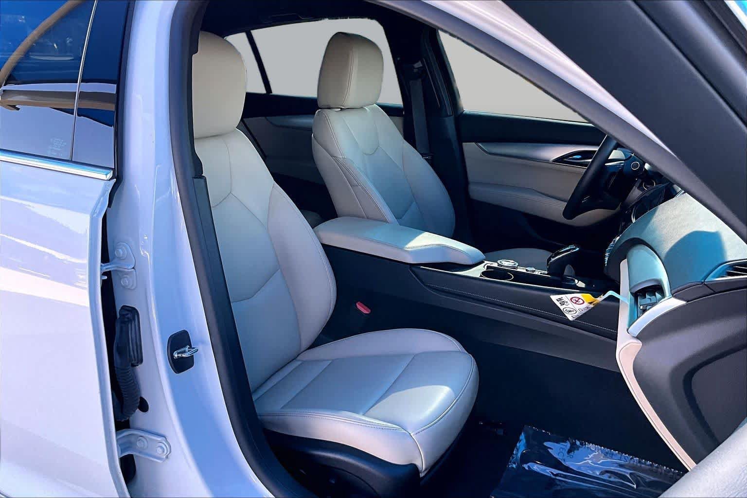 Used 2023 Cadillac CT5 Luxury RWD image 9