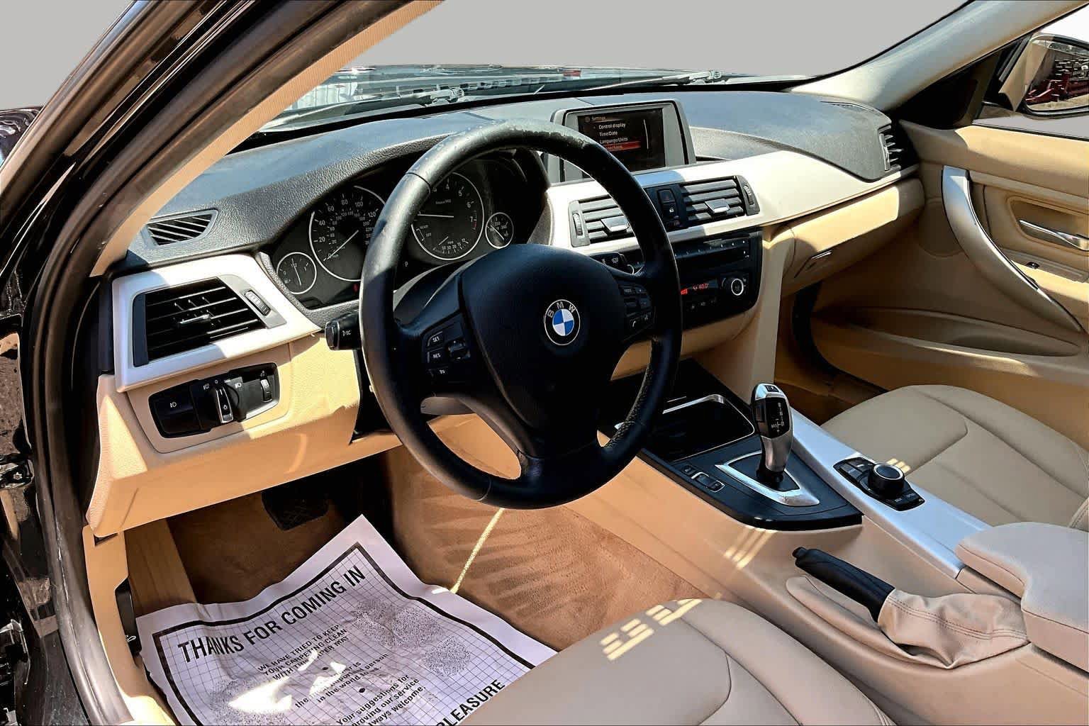 Used 2015 BMW 320i Sedan RWD image 21