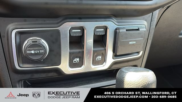 Used 2023 Jeep Wrangler Sport AWD/4WD image 23