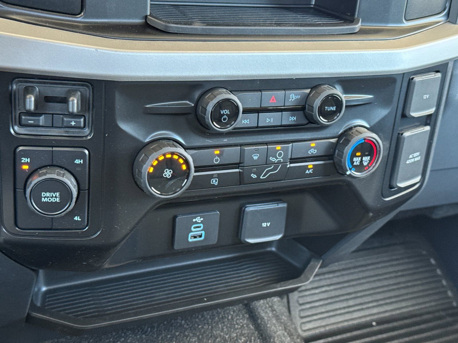 New 2025 Ford F550 XL image 19