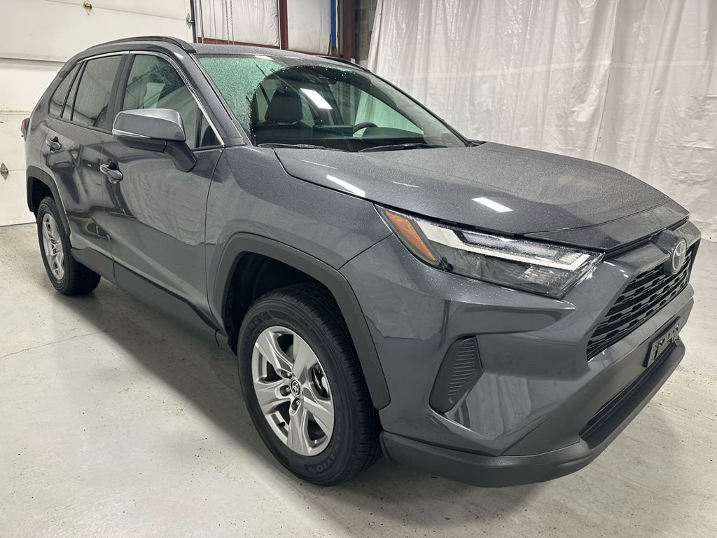 Used 2025 Toyota RAV4 XLE w/ Convenience Package video 1