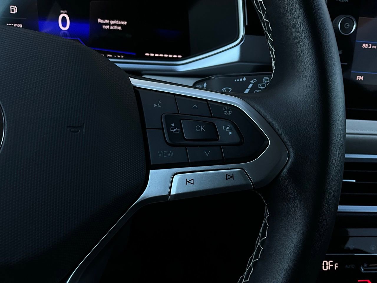 Used 2025 Volkswagen Taos SE image 36