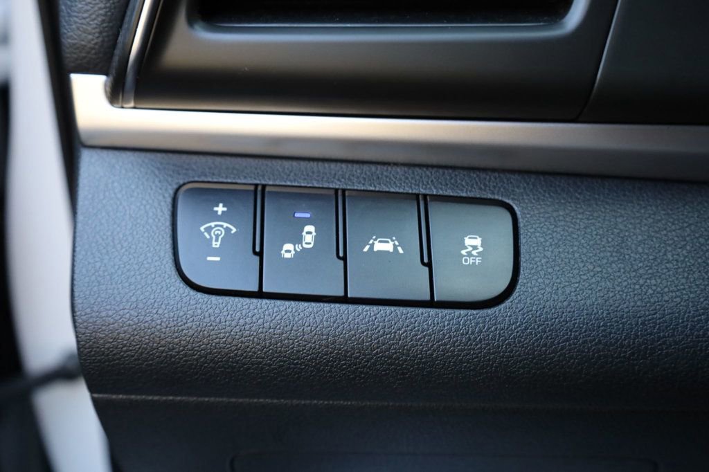 Used 2019 Hyundai Elantra SEL w/ Cargo Package image 31