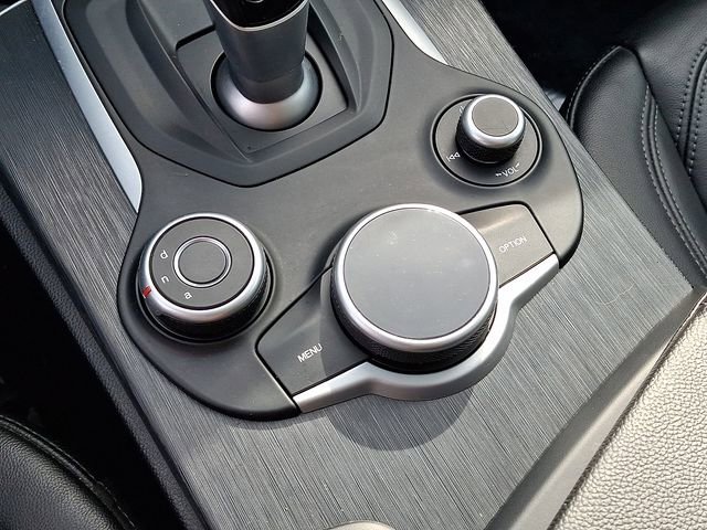 Used 2019 Alfa Romeo Stelvio Sprint w/ Nero Edizione image 28