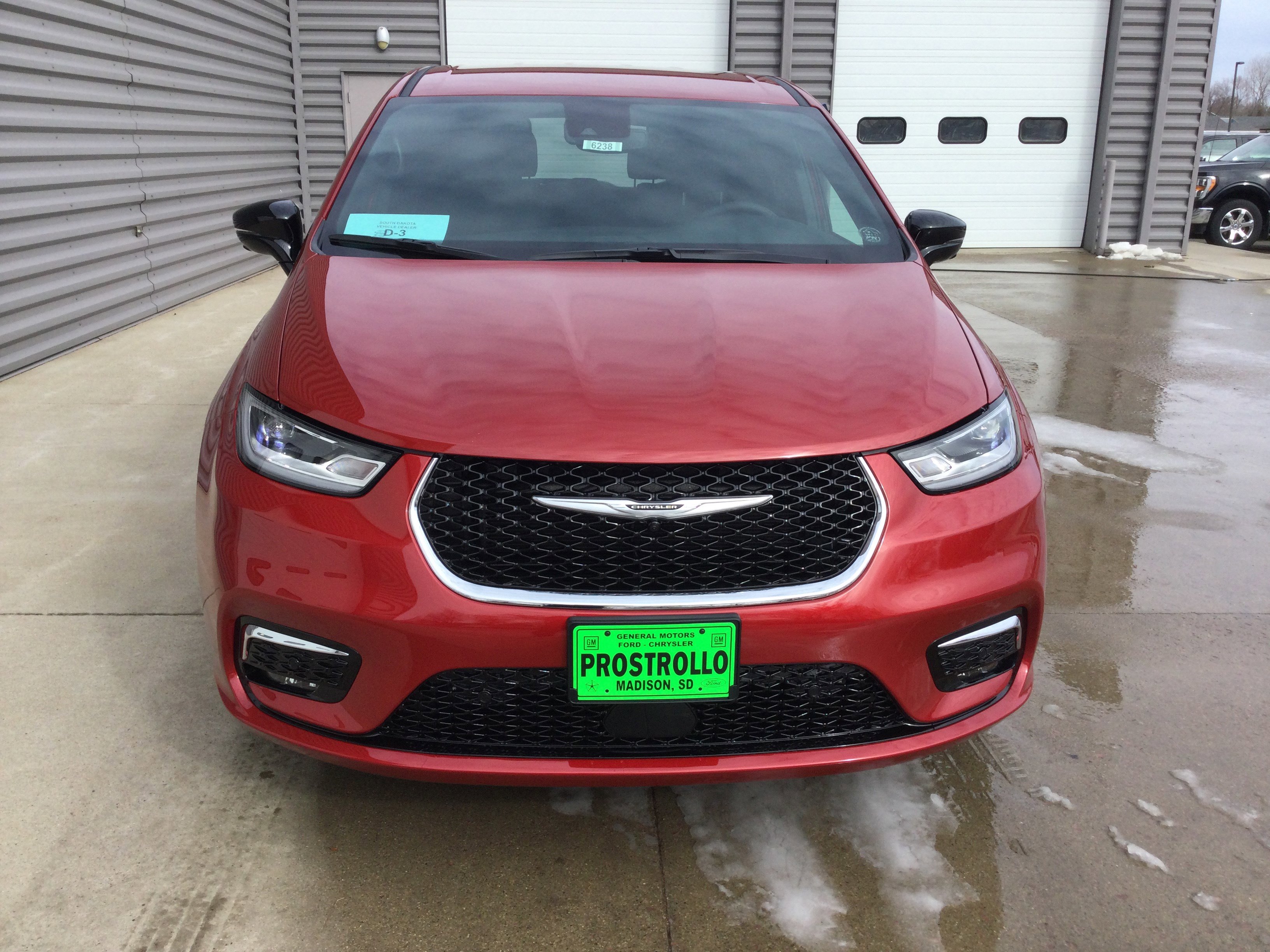 New 2026 Chrysler Pacifica Select image 3