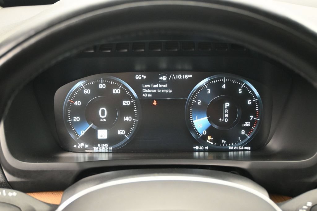 Used 2022 Volvo XC90 T6 Momentum w/ Climate Package AWD/4WD image 11