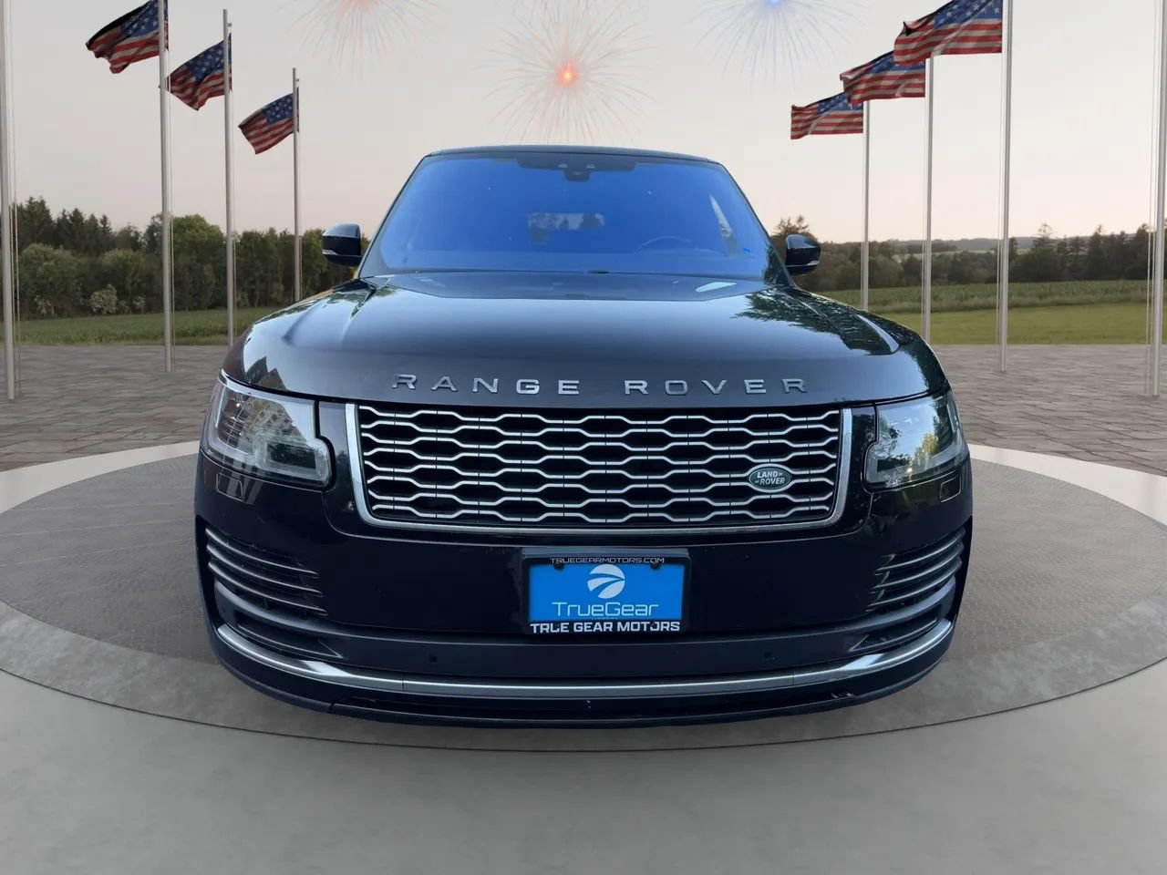 Used 2019 Land Rover Range Rover HSE AWD/4WD image 2