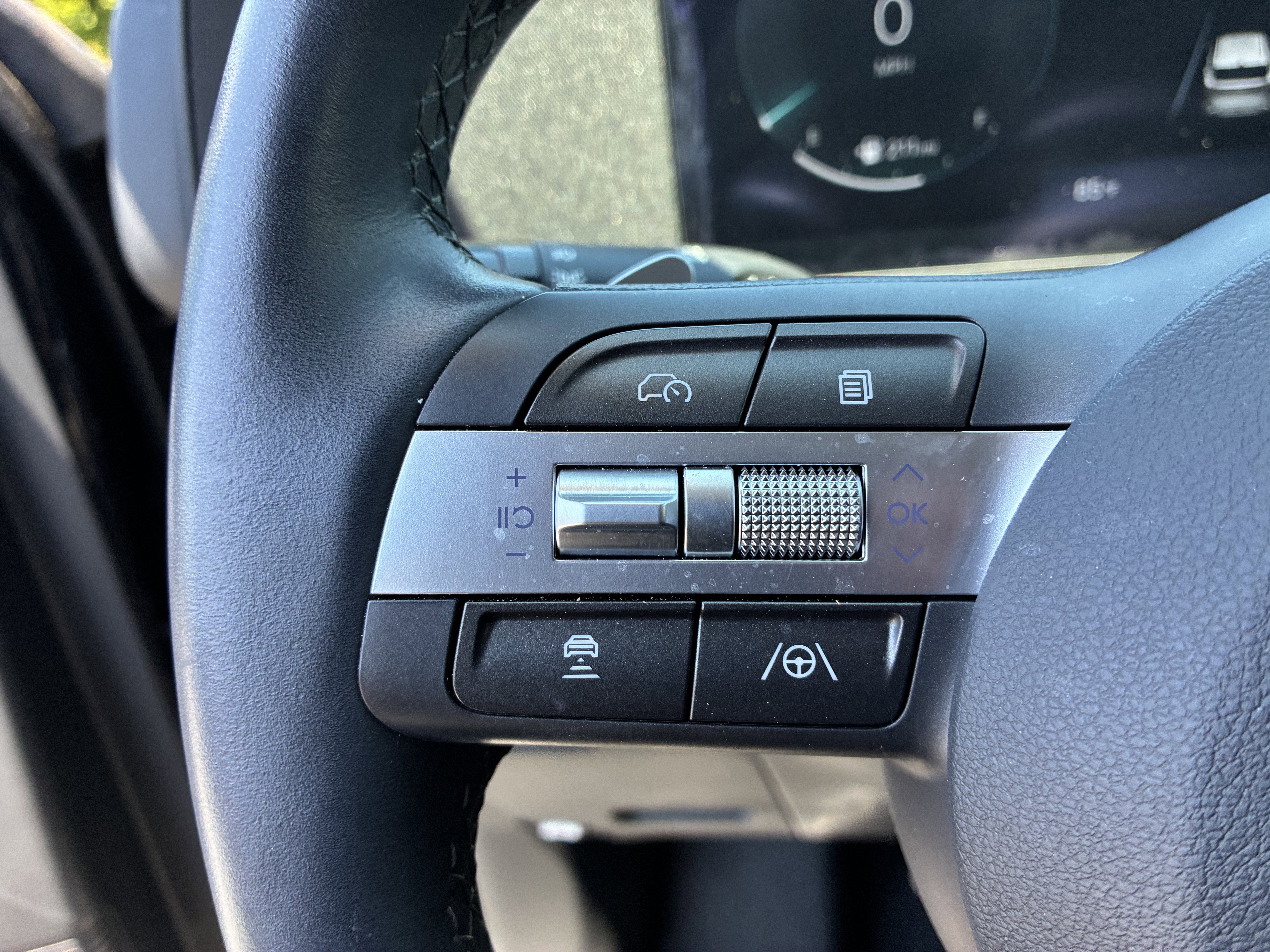 Used 2025 Hyundai Kona SEL FWD image 27