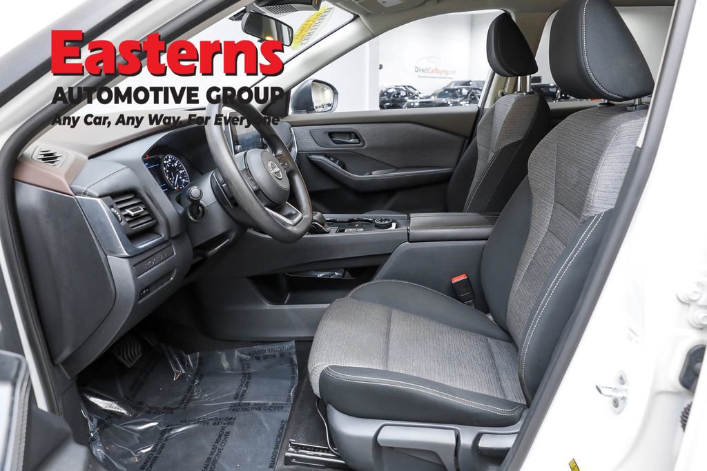 Used 2022 Nissan Rogue S image 14