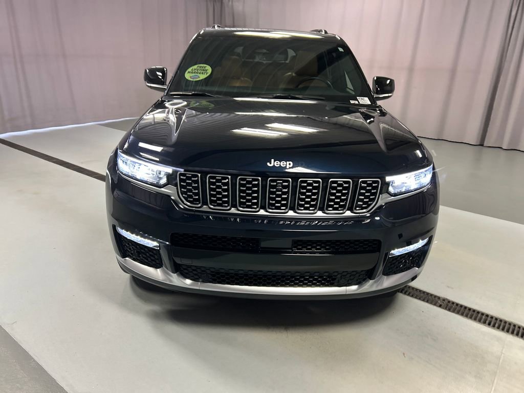 Used 2024 Jeep Grand Cherokee L Summit w/ Luxury Tech Group V video 2
