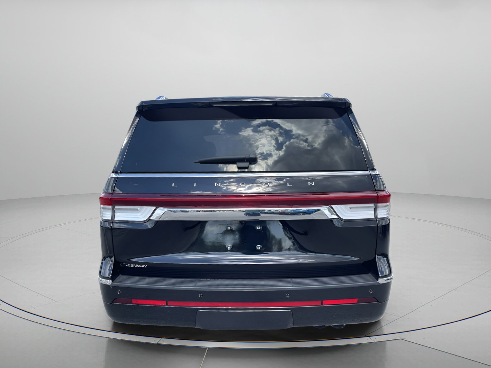 Used 2022 Lincoln Navigator Reserve AWD/4WD image 4