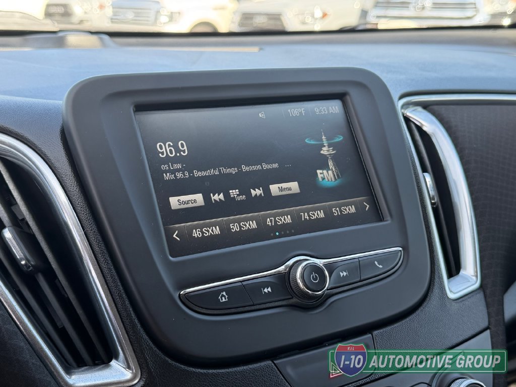 Used 2018 Chevrolet Malibu LT FWD image 23