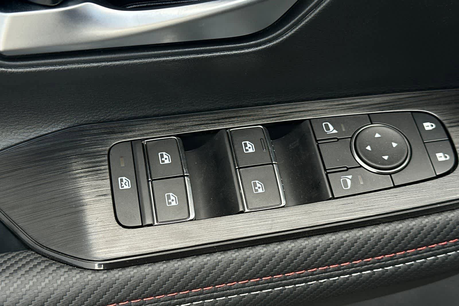 New 2026 Nissan Kicks SR w/ Illumination Package image 14