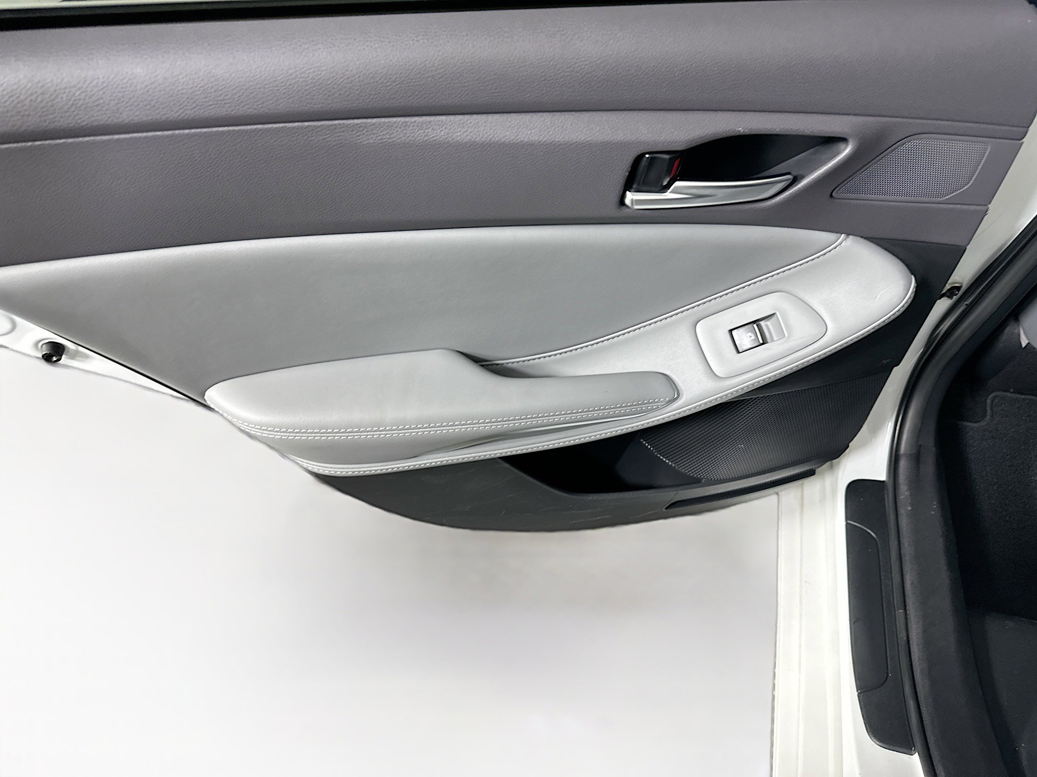 Used 2019 Toyota Avalon XLE w/ Moonroof Package FWD image 26