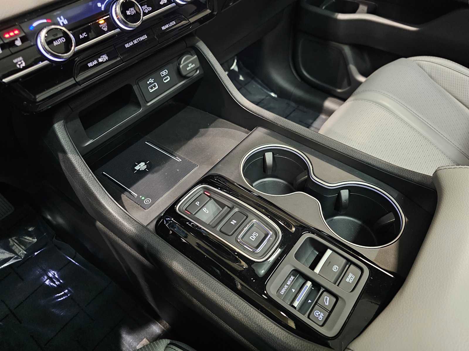 Used 2023 Honda Pilot Elite image 19