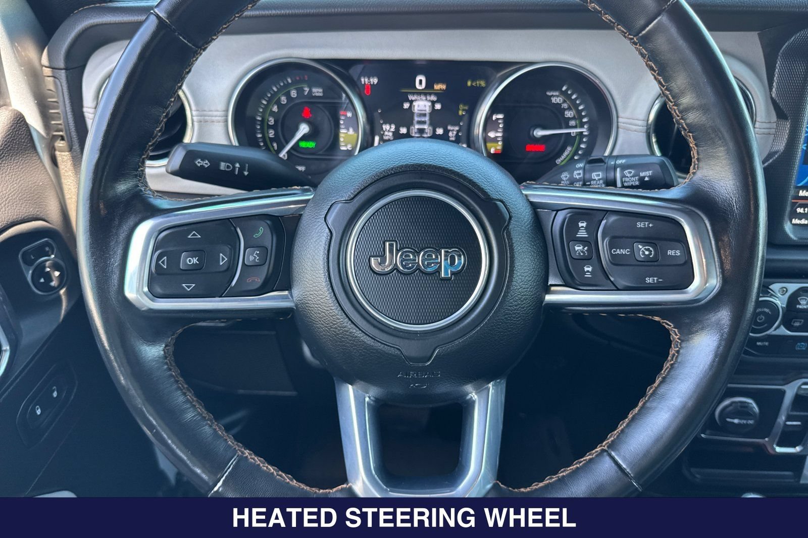 Used 2022 Jeep Wrangler Unlimited Sahara AWD/4WD image 25