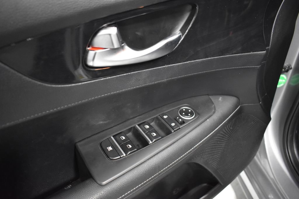 Used 2024 Kia Forte GT-Line image 15