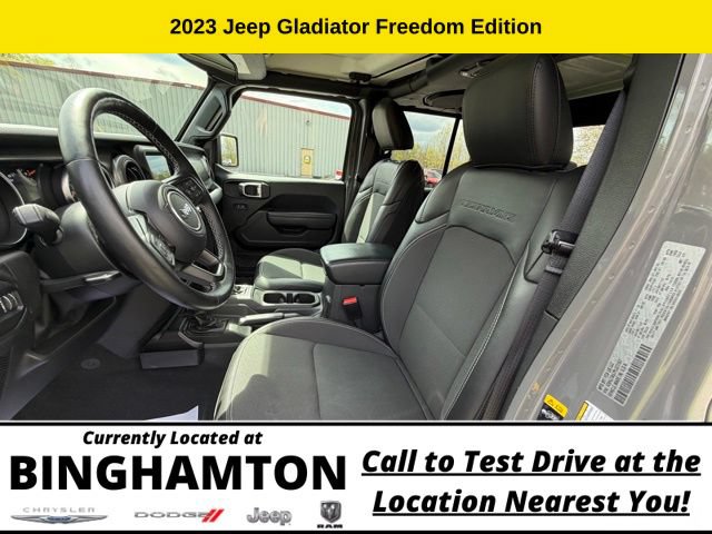 Used 2023 Jeep Gladiator Sport AWD/4WD image 17