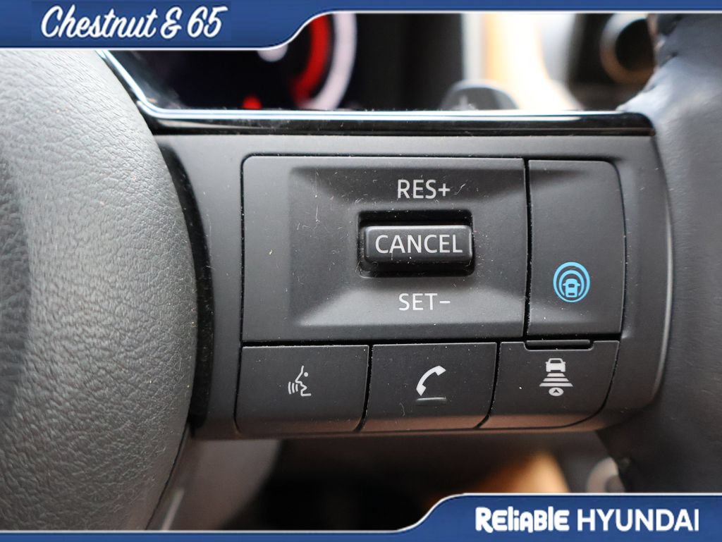 Used 2023 Nissan Rogue Platinum w/ Platinum Premium Package AWD/4WD image 31