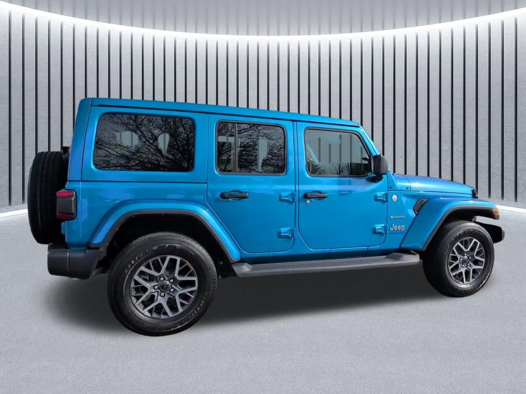 Used 2024 Jeep Wrangler Sahara w/ Technology Group image 7