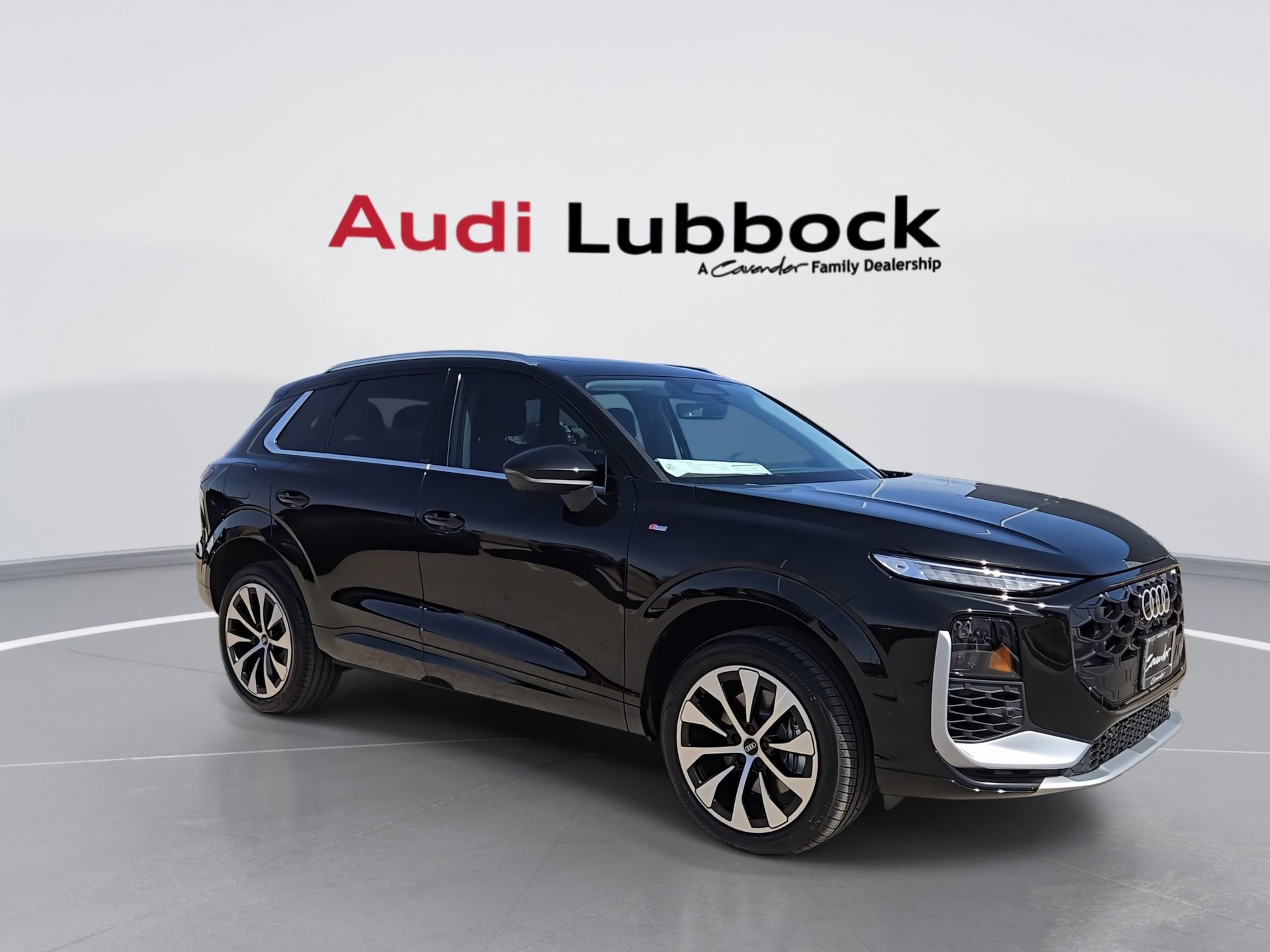 New 2026 Audi Q3 quattro 2.0T AWD/4WD image 2