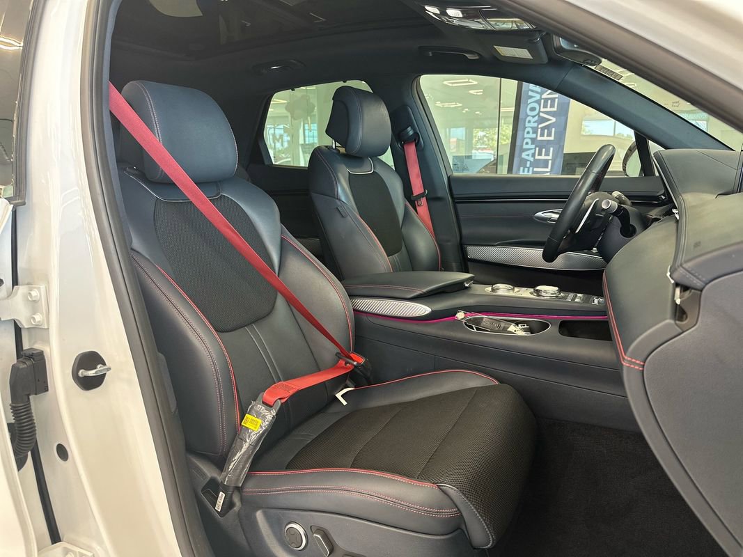 Used 2022 Genesis GV70 2.5T w/ Sport Prestige Package image 23