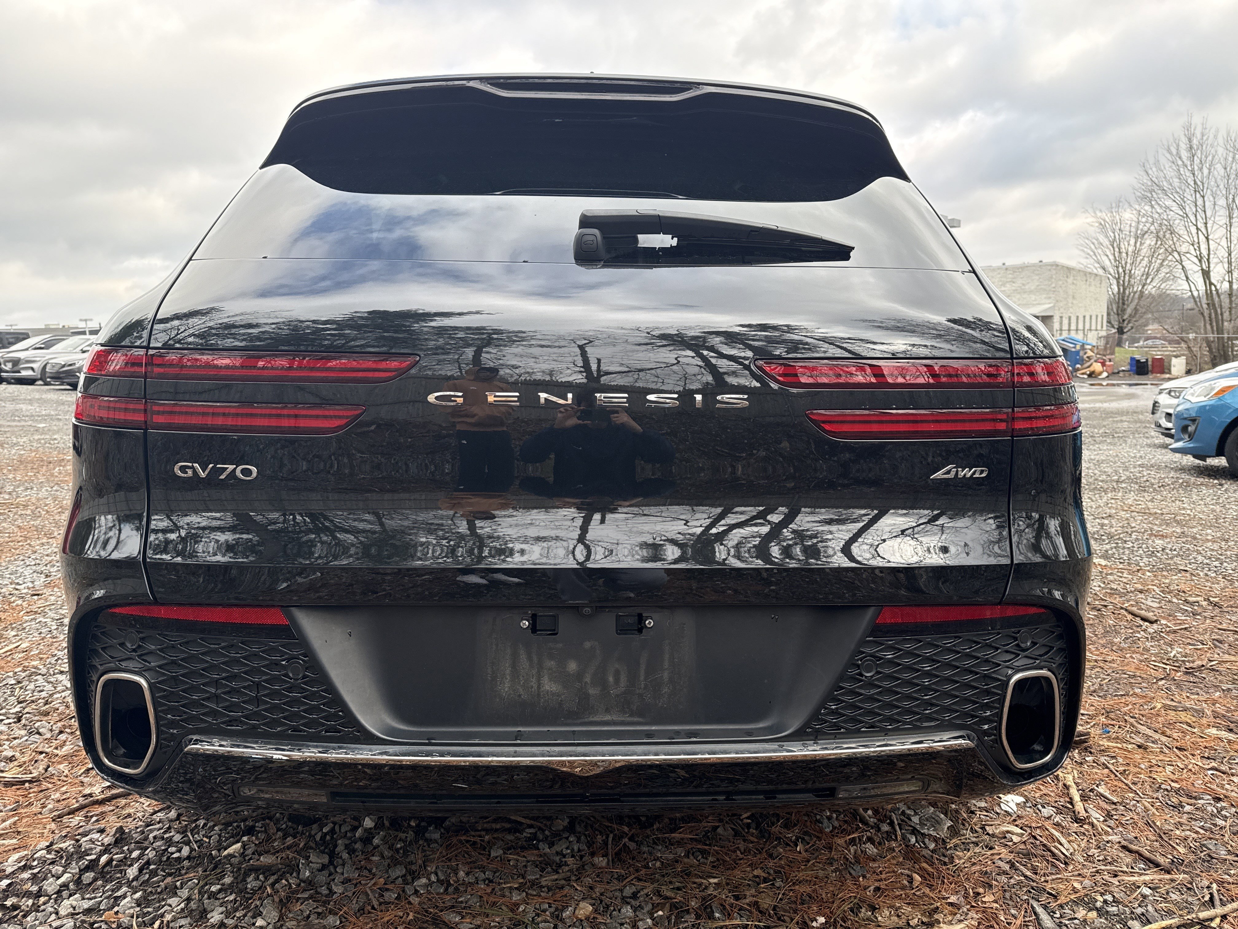 Used 2025 Genesis GV70 2.5T w/ Advanced Package image 17