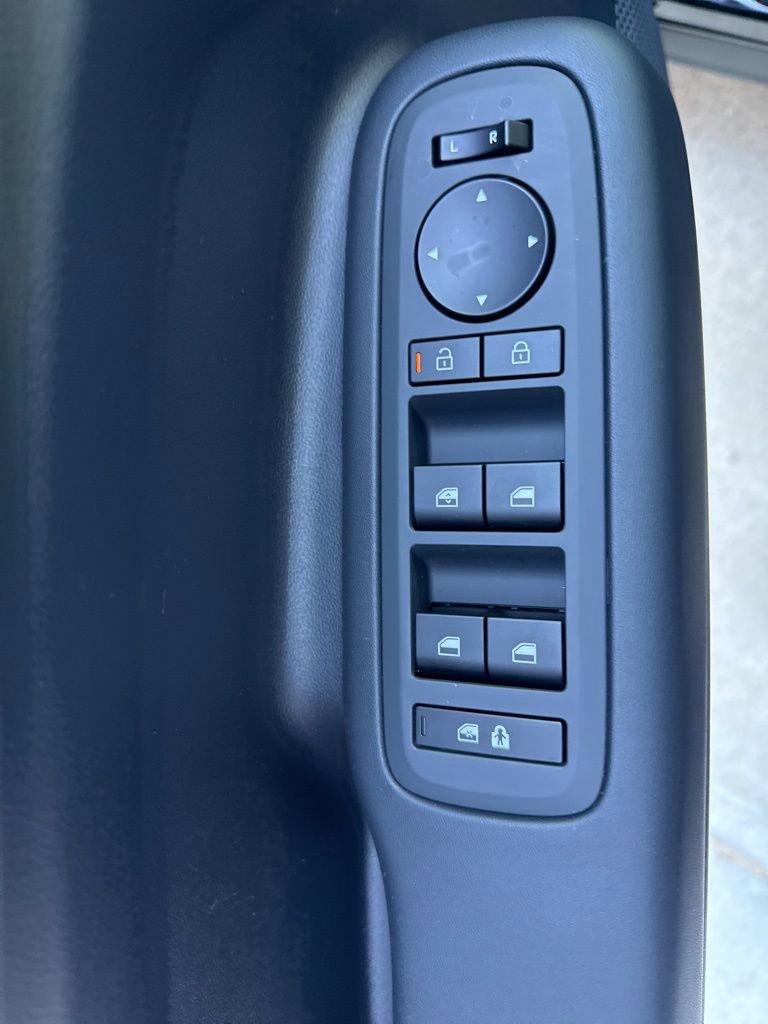 New 2026 Hyundai Santa Fe SE image 23