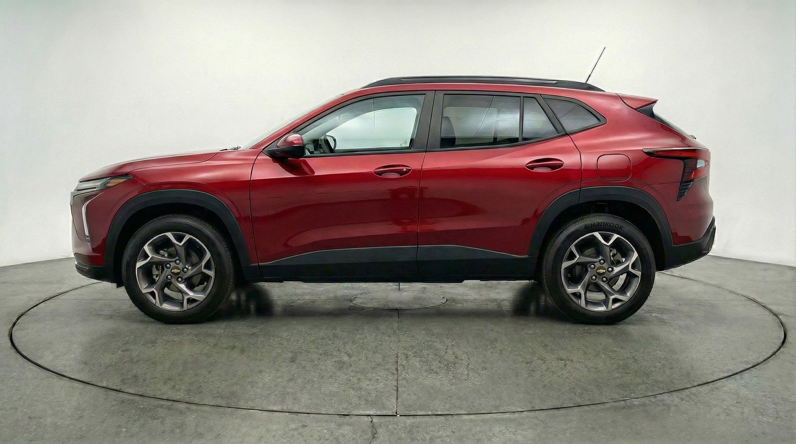 Used 2025 Chevrolet Trax LT w/ LT Convenience Package FWD image 5