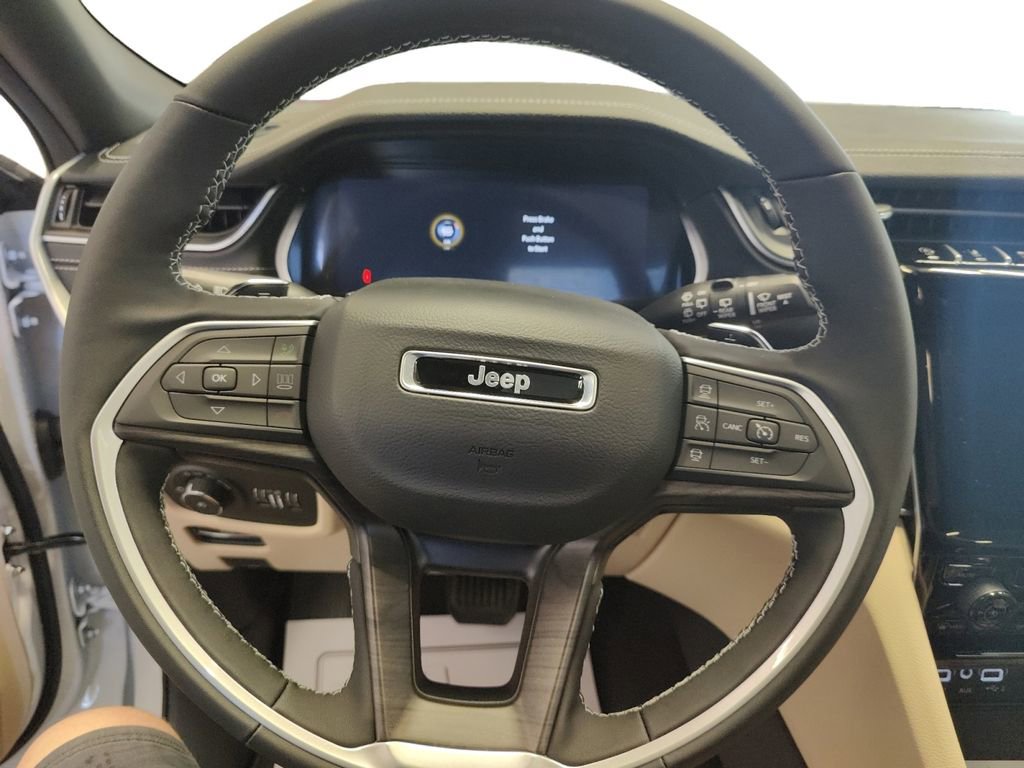 New 2025 Jeep Grand Cherokee L Limited w/ Luxury Tech Group II image 14